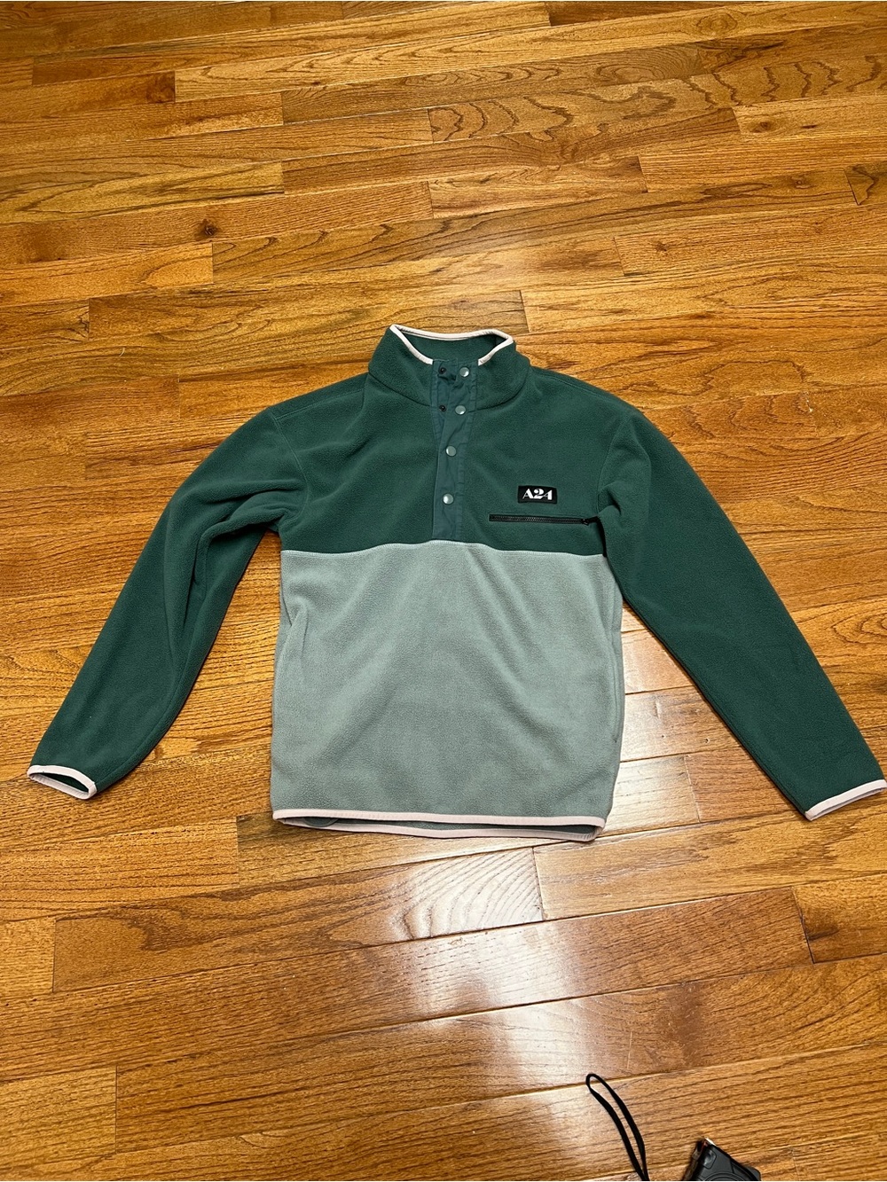A24 Two-Tone Green Fleece Pullover